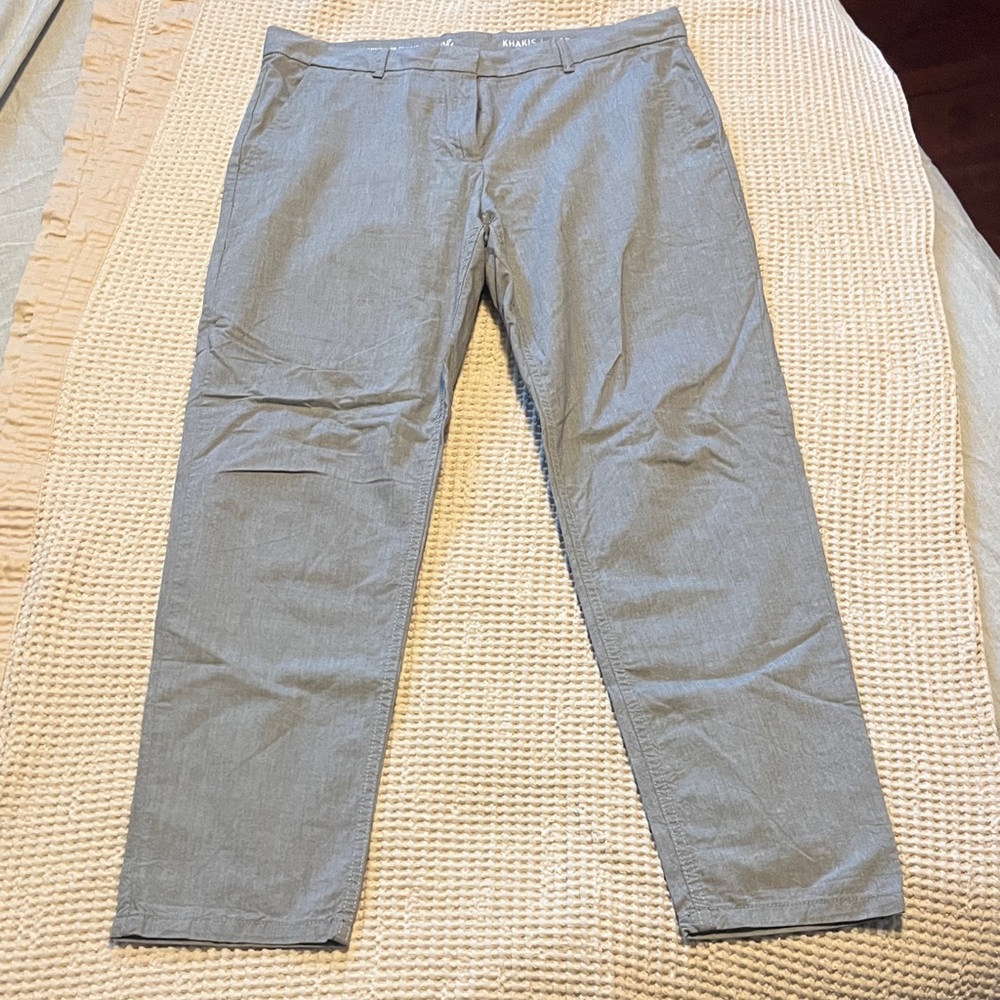 GAP Women’s Gray Pants